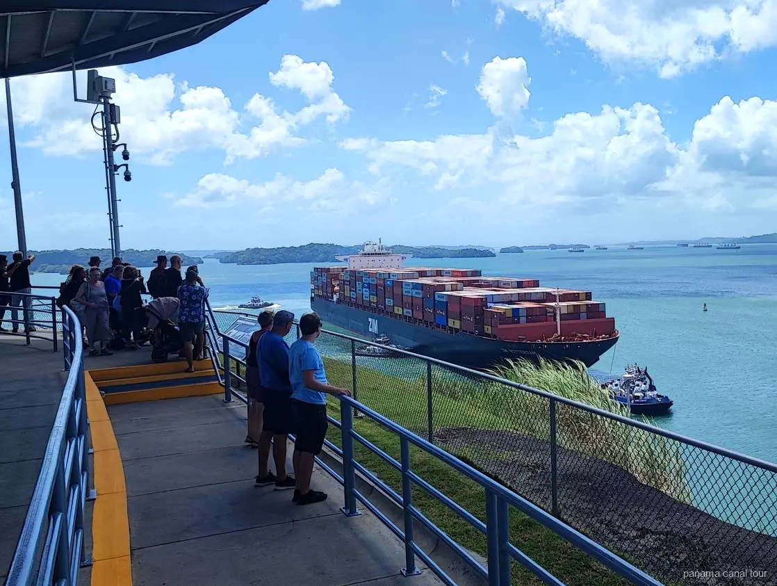 Cámara histórica de las Esclusas de Gatún en la ruta original del Canal de Panamá
